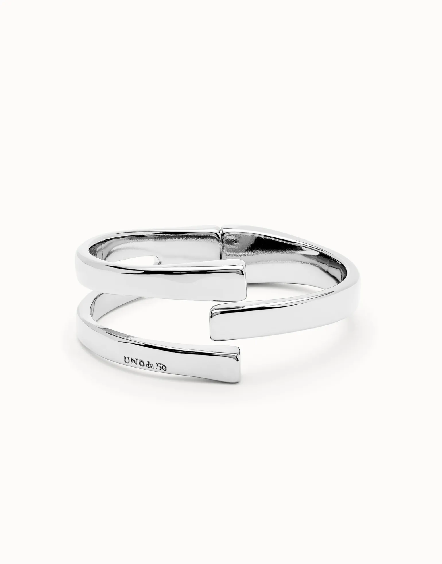 Bangle bracelet