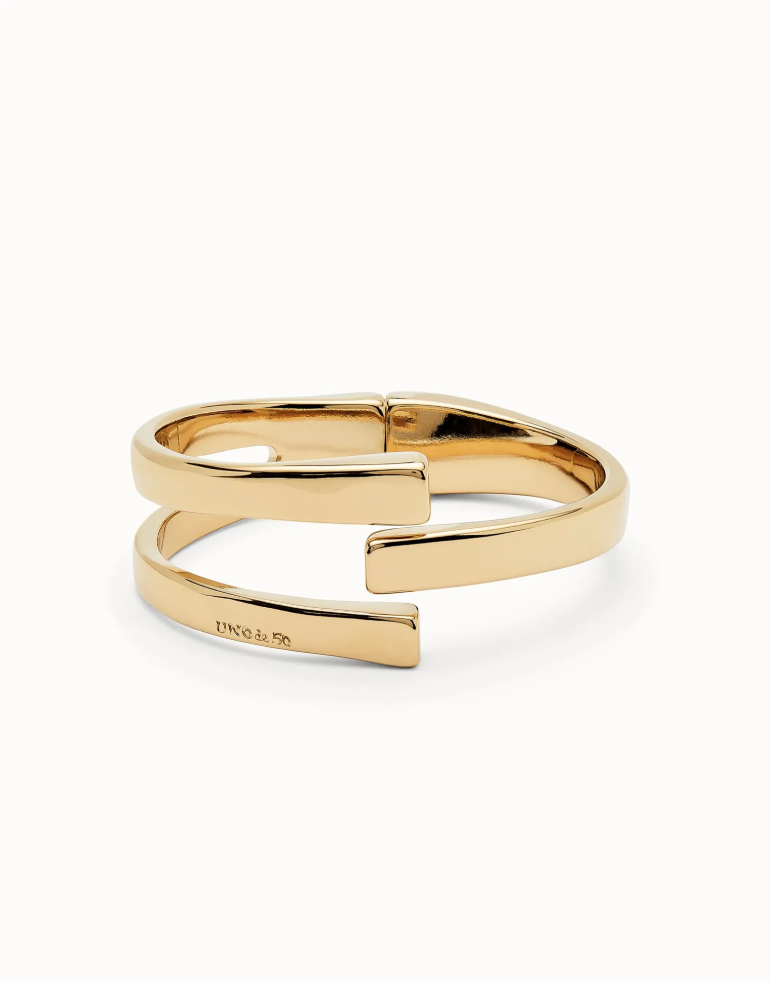 Bangle bracelet