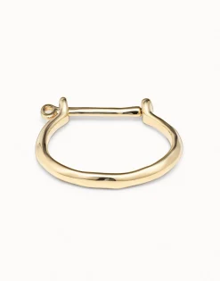 Bangle bracelet with a shackle shaped clasp