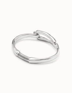 Bangle bracelet with buckle