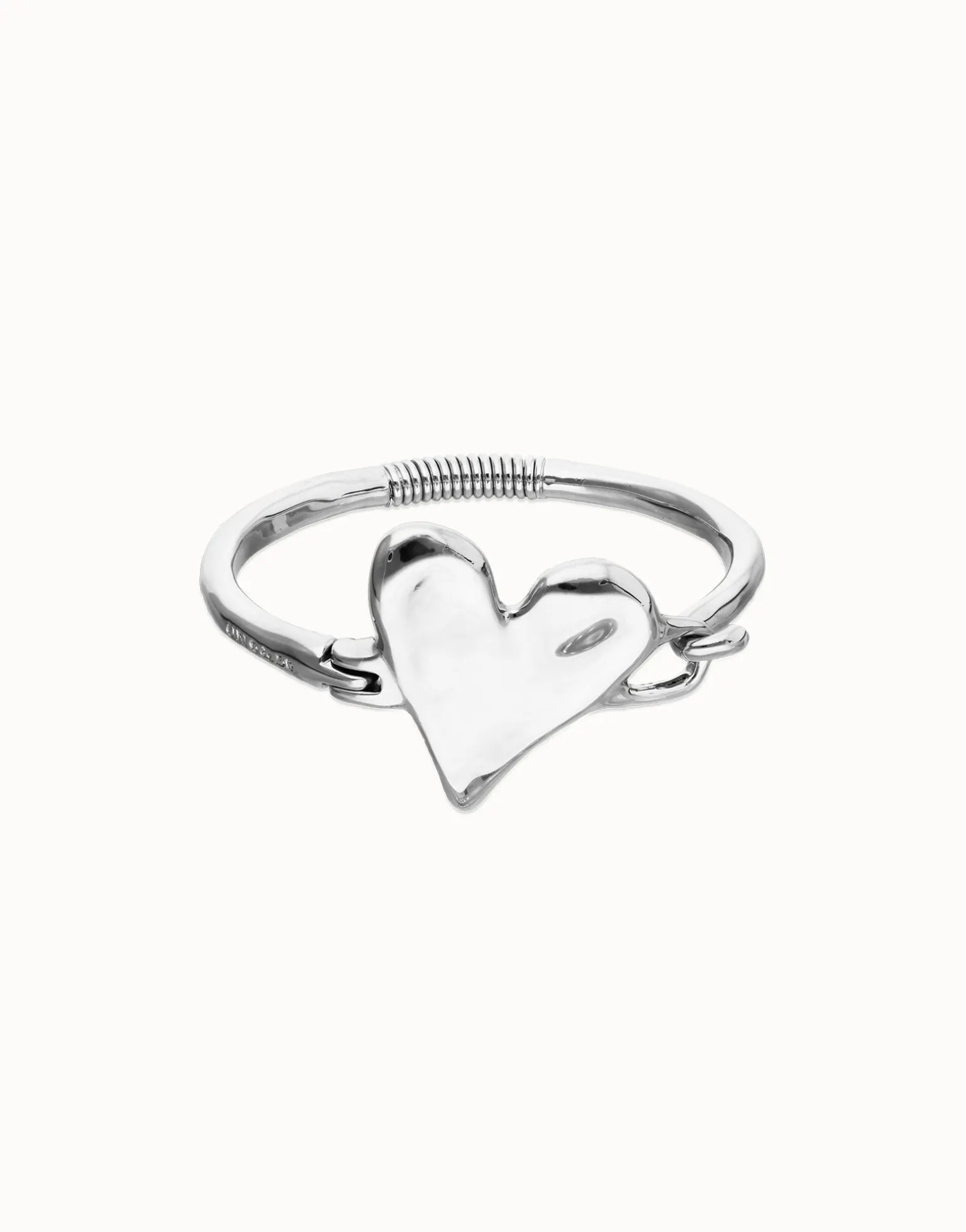 Bangle bracelet with heart detail