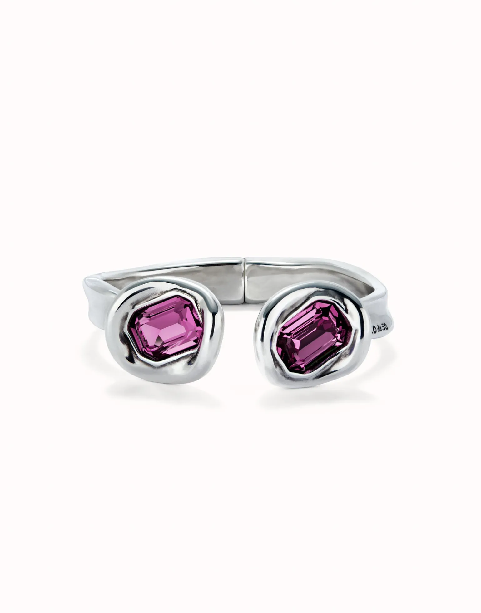 Bangle bracelet with two pink crystals
