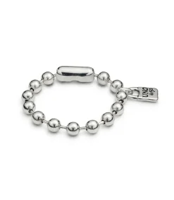 Beaded bracelet with padlock