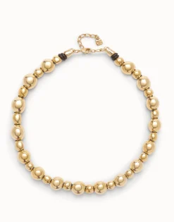 Beaded short necklace