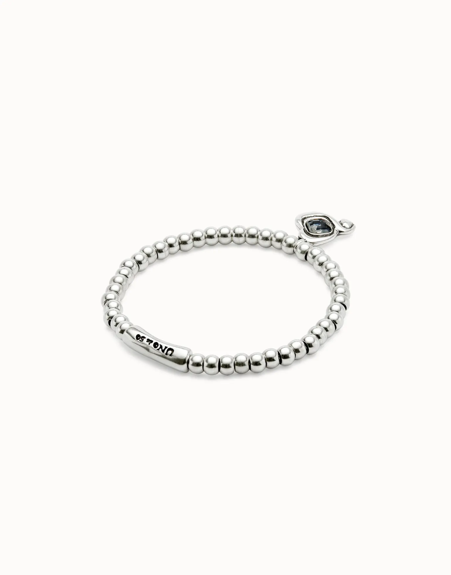 Beaded stretch bracelet with heart and black crystal