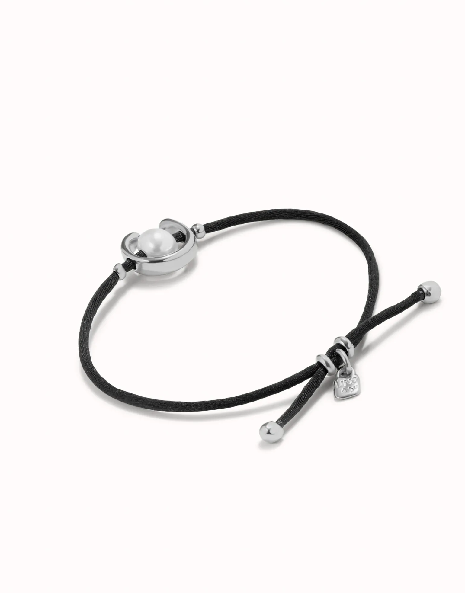 Black cord bracelet with a pearl