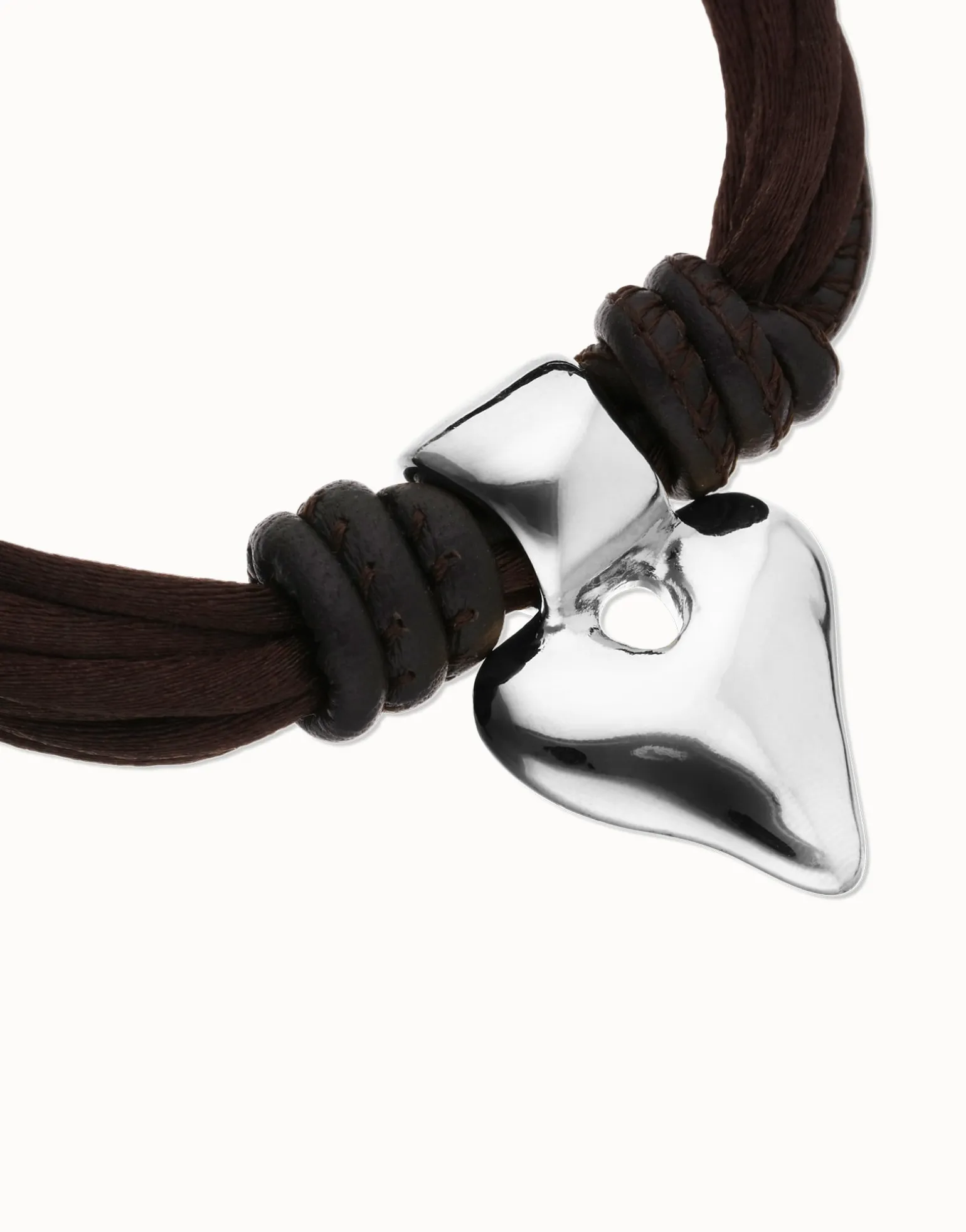 Bracelet in silk thread and brown leather with heart