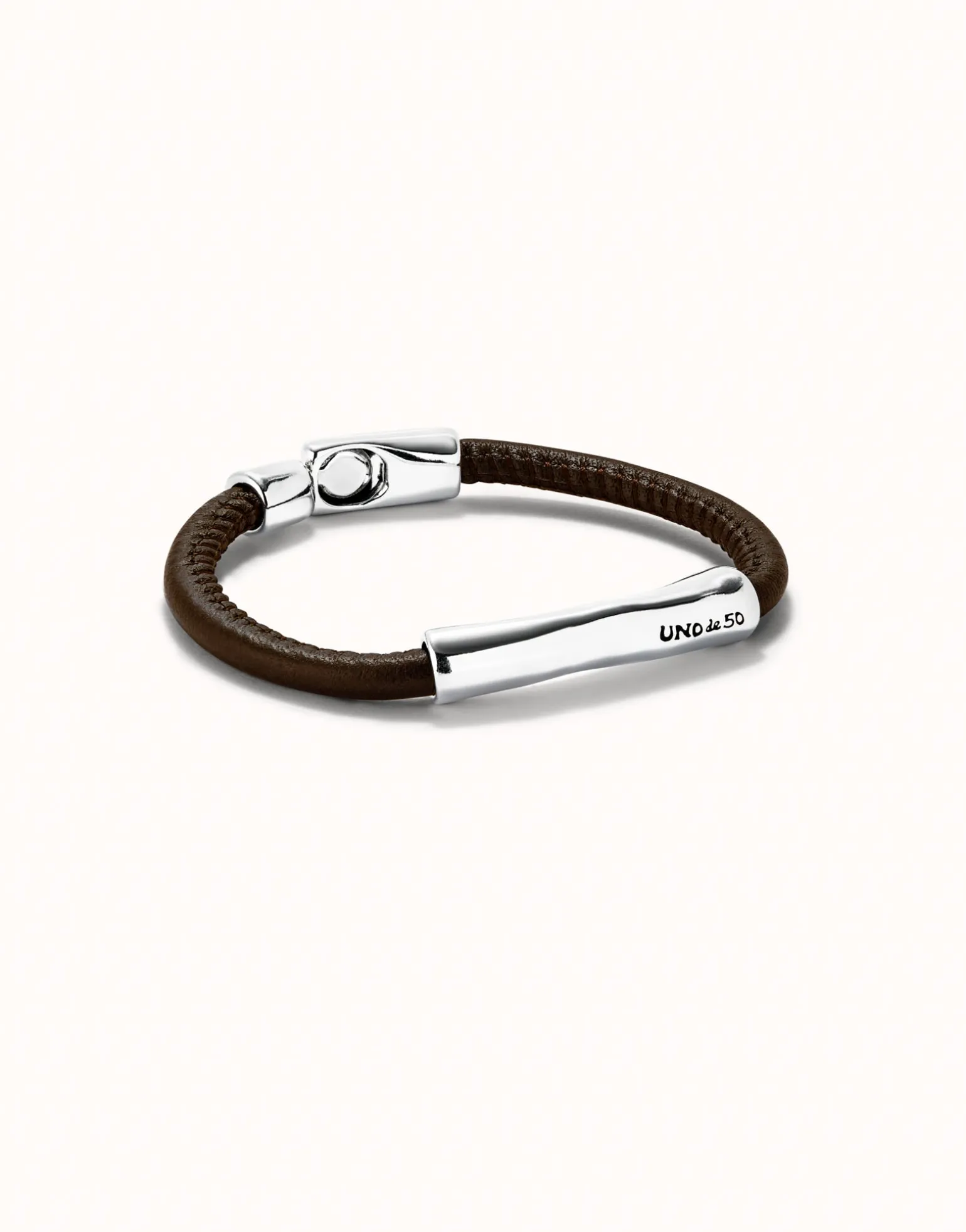 Brown leather bracelet with sterling silver-plated central detail