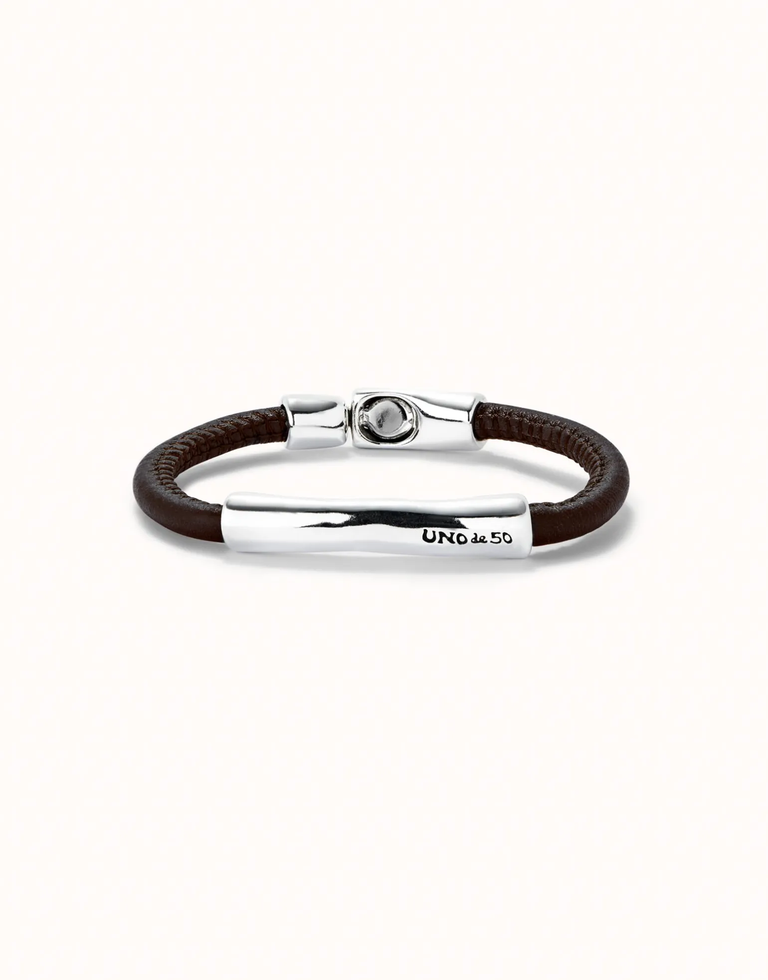Brown leather bracelet with sterling silver-plated central detail