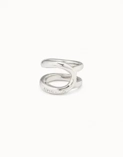 Double curved ring