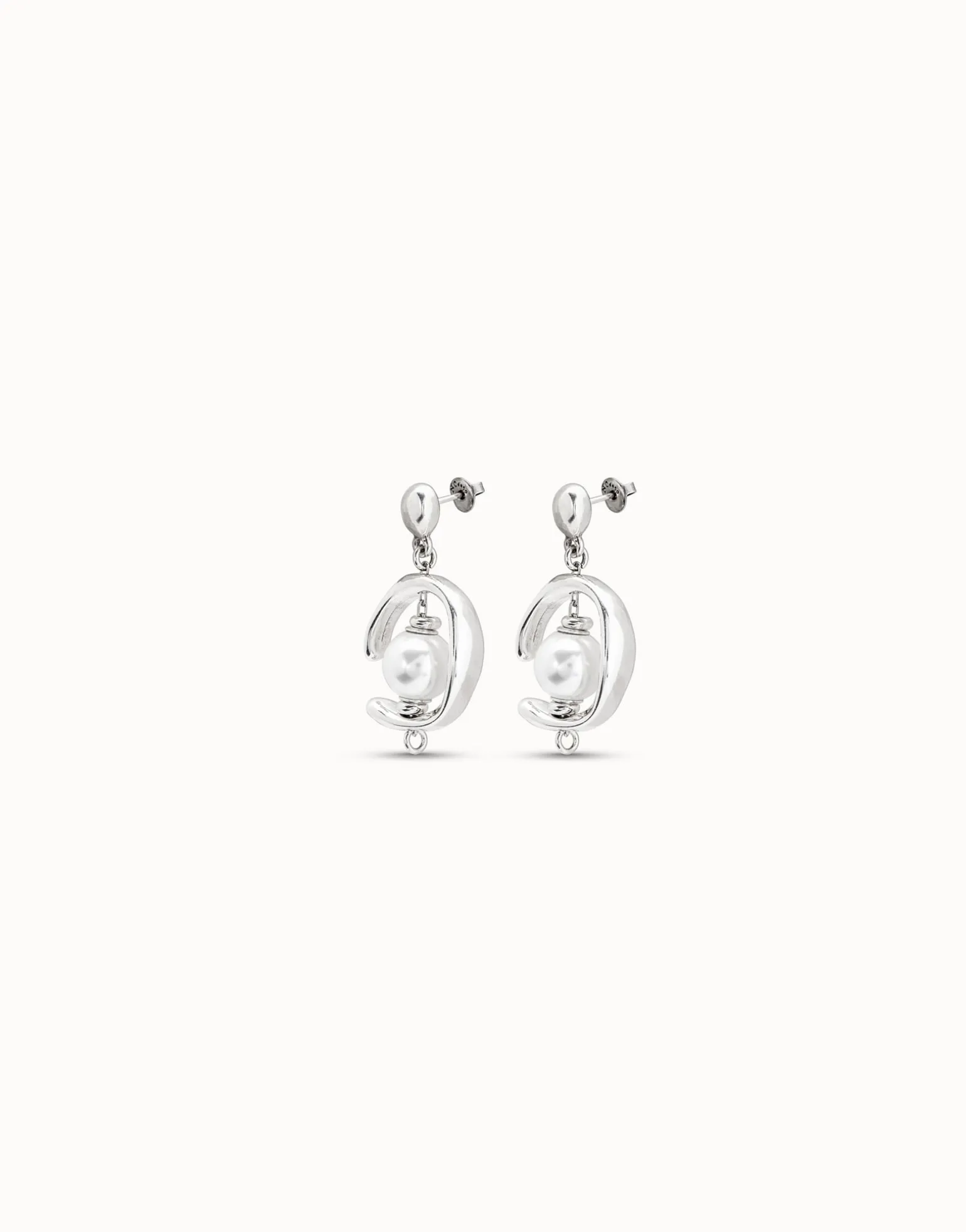Drop earrings with pearl