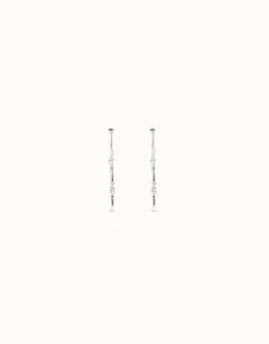 Drop eearrings with the iconic UNOde50 nail