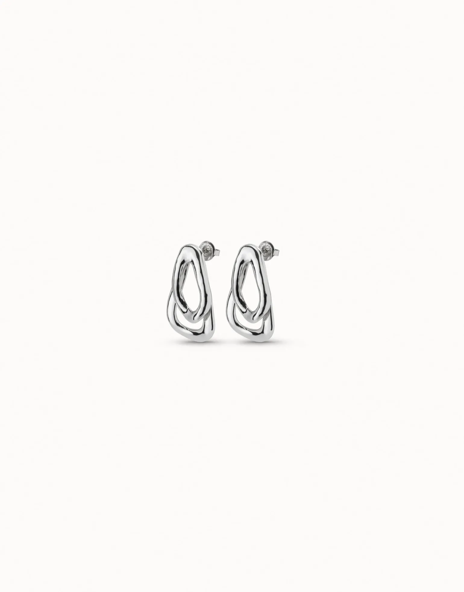 Earrings with 2 overlapping links