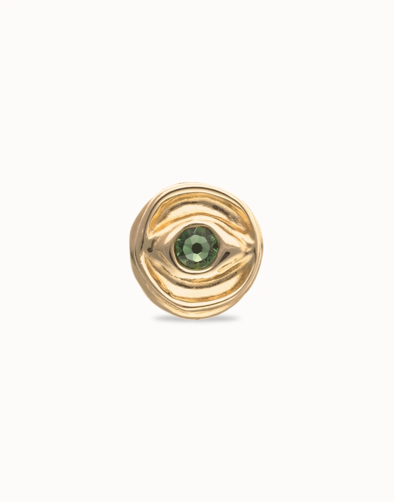 Eye-shaped signet ring with faceted green crystal