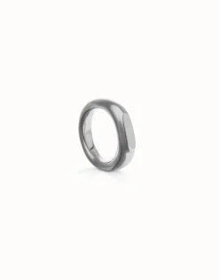 Geometric Ring