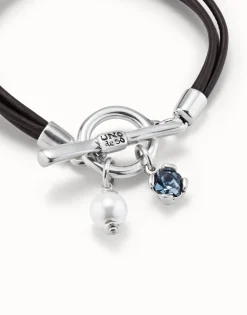 Leather bracelet with a crystal and a pearl