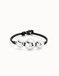 Leather bracelet with three large beads