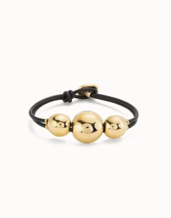 Leather bracelet with three large beads
