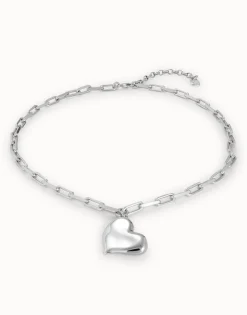 Link chain necklace with heart