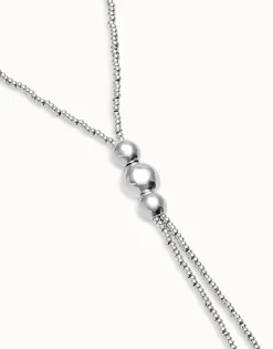 Long bead necklaces with three large central beads