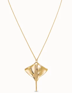 Long chain pendant necklace with manta ray