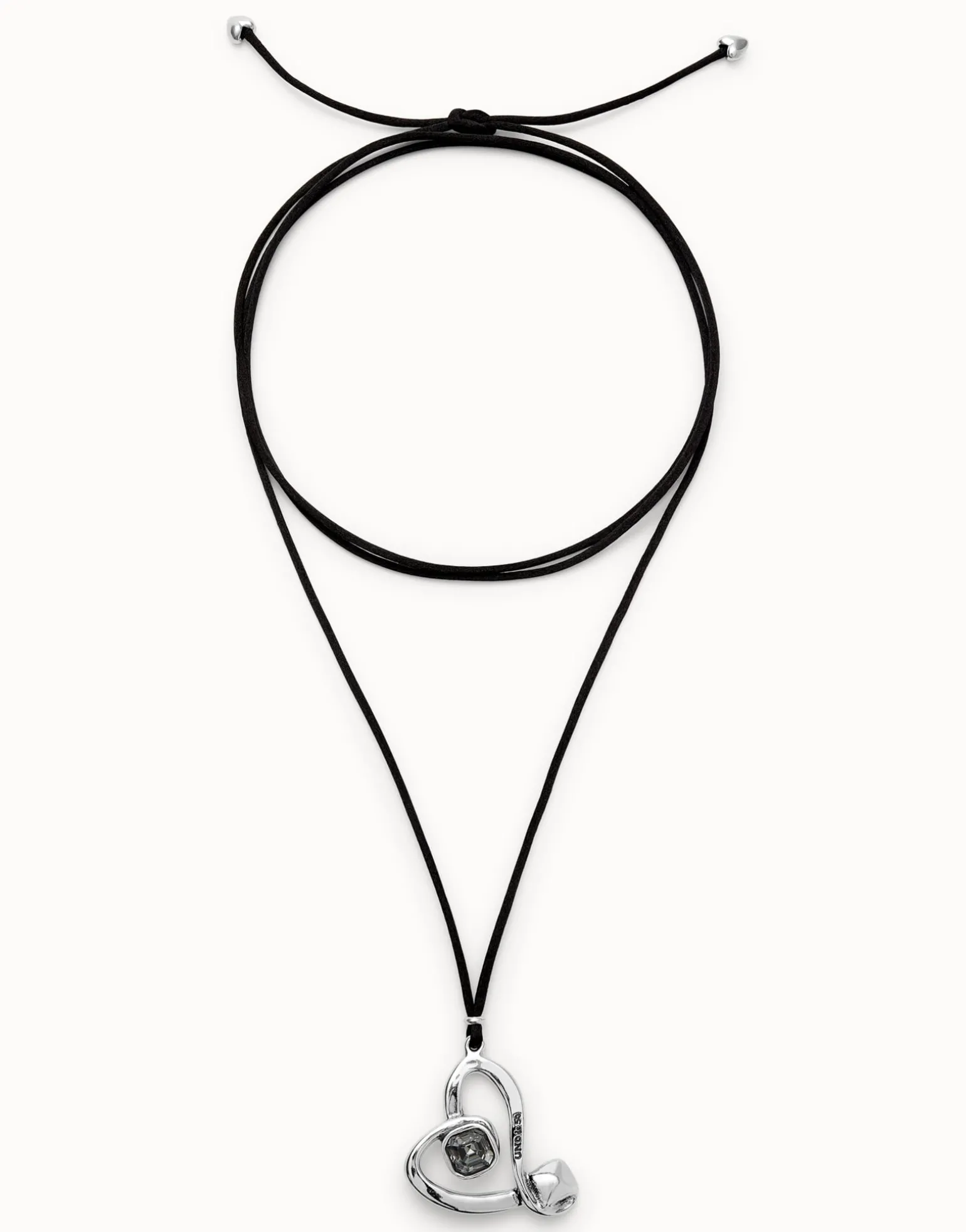 Long pendant and central heart with black crystal