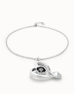Midsize chain pendant necklace with a large heart