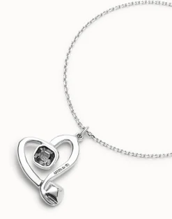 Midsize chain pendant necklace with a large heart