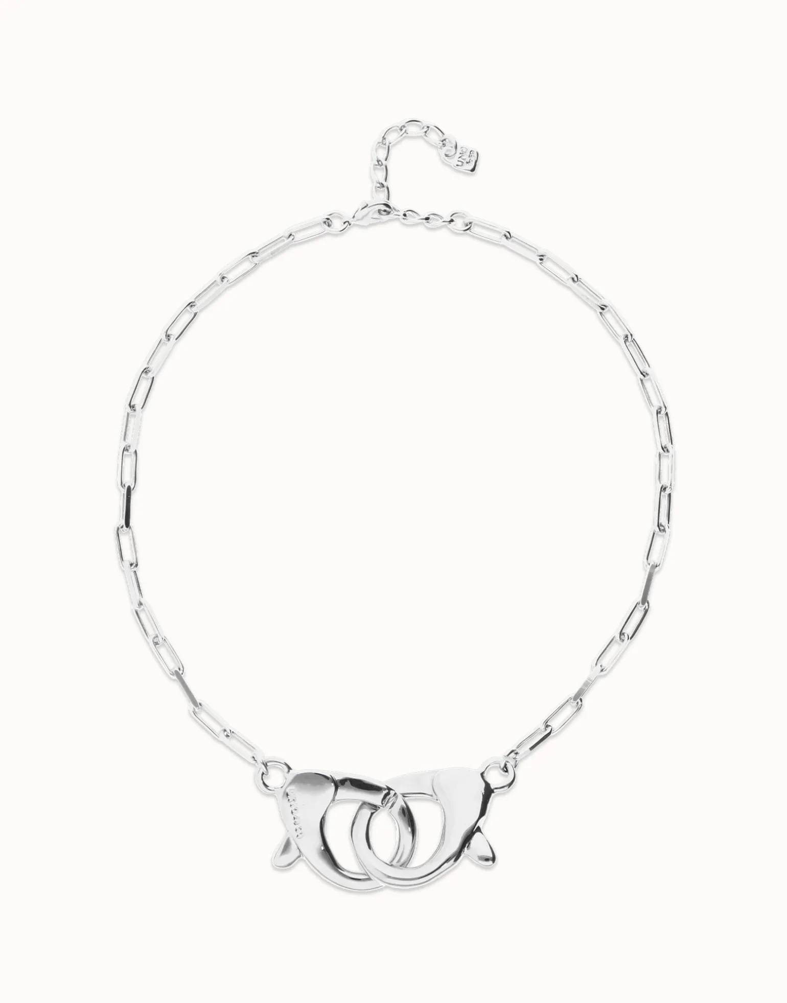 Necklace with large interlocking snap hook