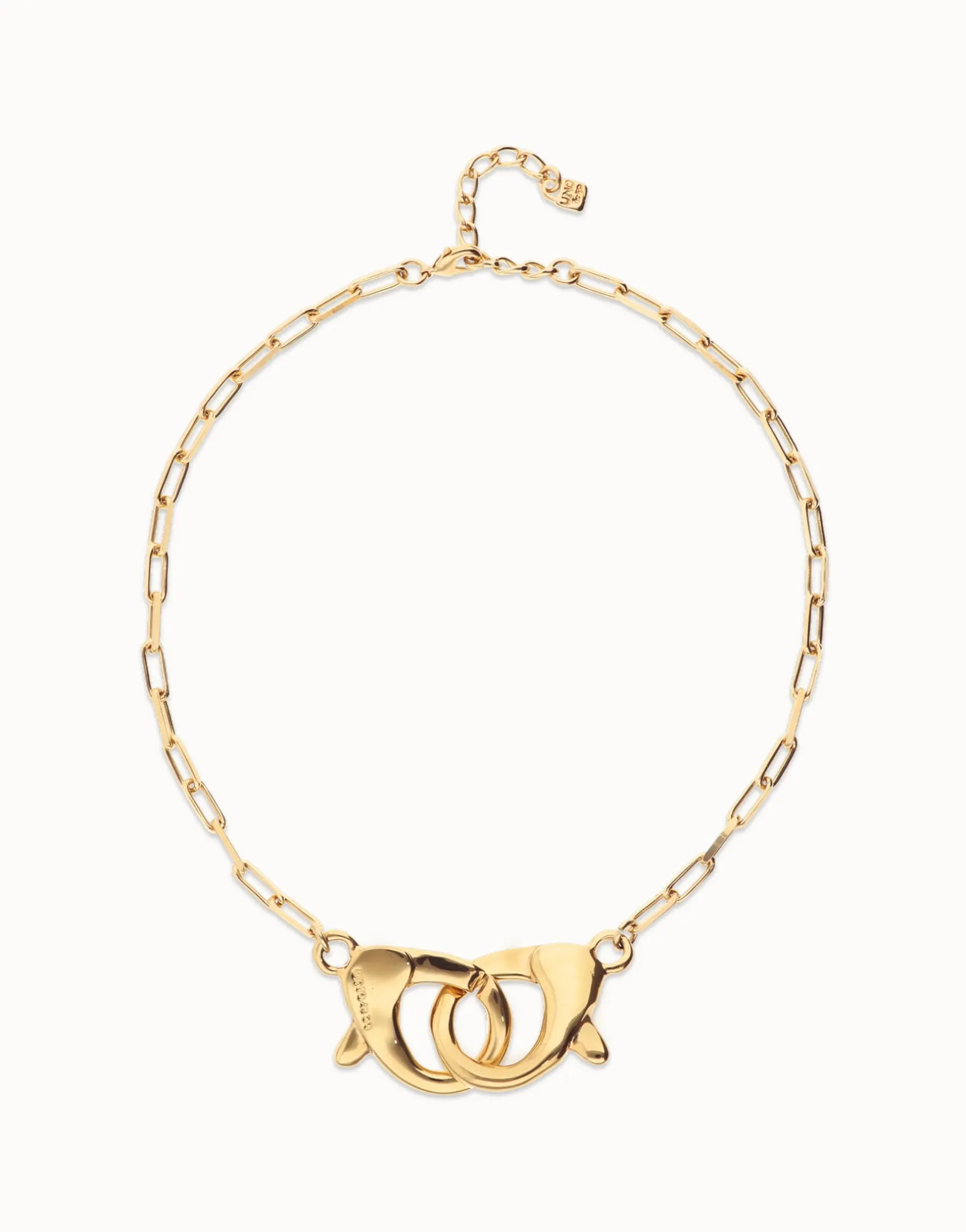 Necklace with large interlocking snap hook