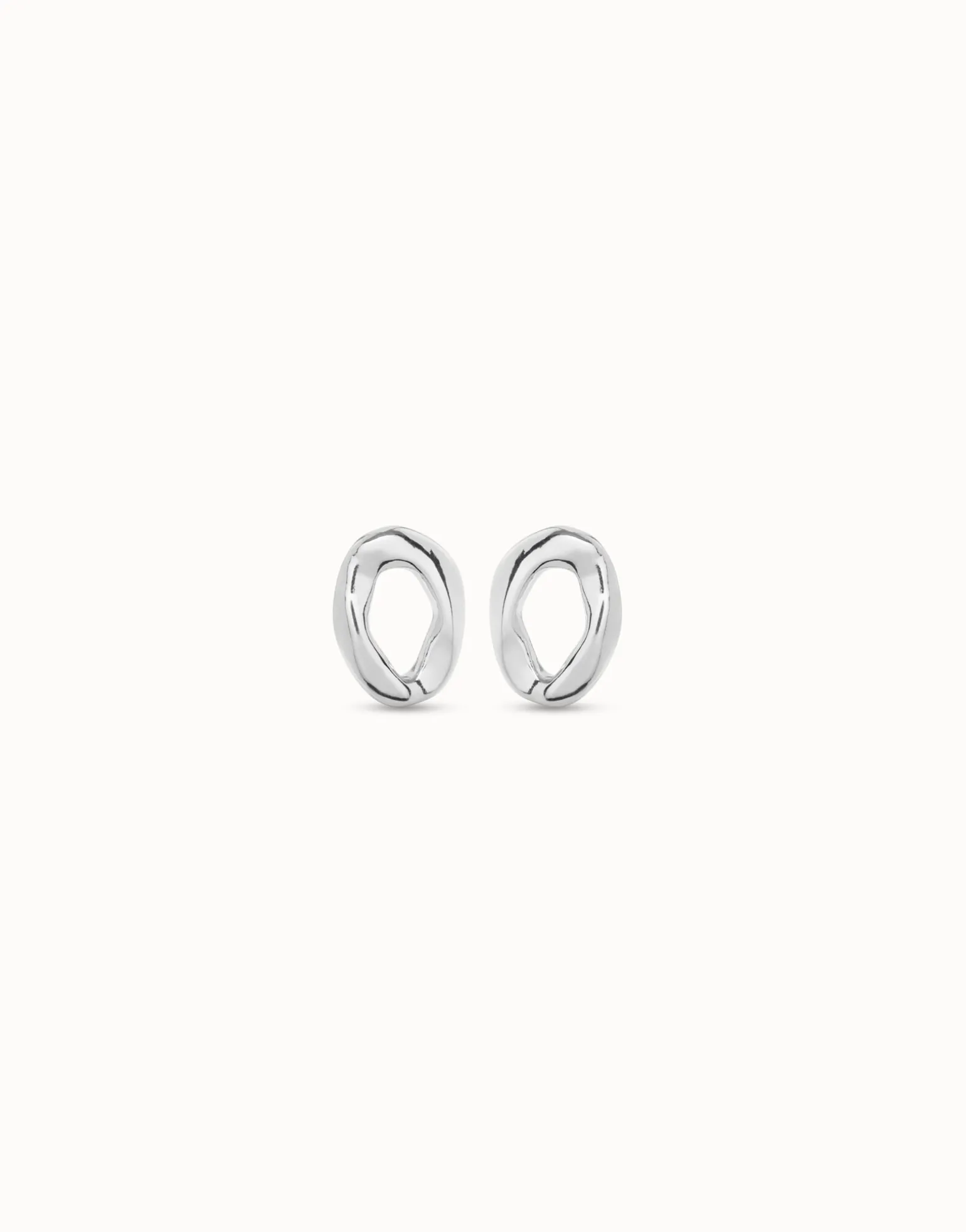 Oval link shape stud earrings