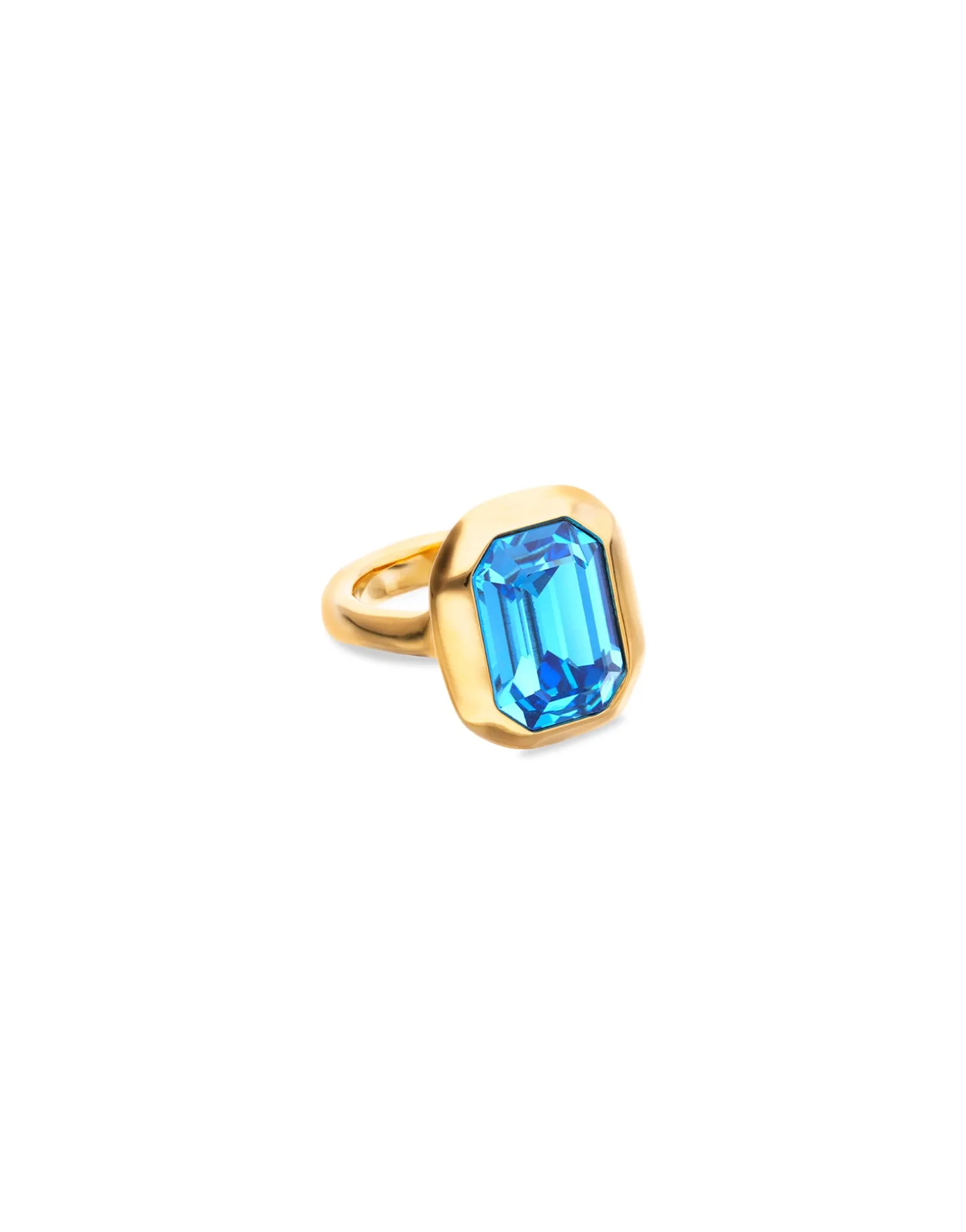 Rectangular ring with blue faceted crystal