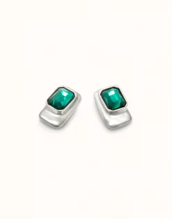 Rectangular-shaped earrings with green crystal