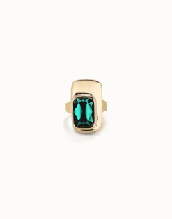 Ring with green crystal