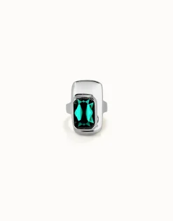 Ring with green crystal