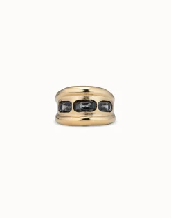 Ring with 3 grey crystals