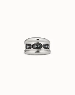 Ring with 3 grey crystals