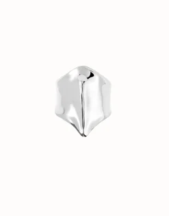 Ring with the shape of a manta ray