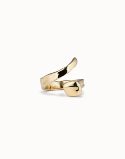 Ring with three organic shapes