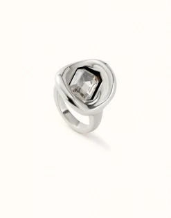 Ring with white crystal