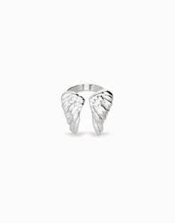 Ring with wing design
