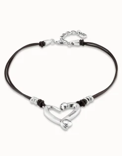 Short leather necklace with a heart