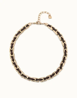 Short leather necklace with links