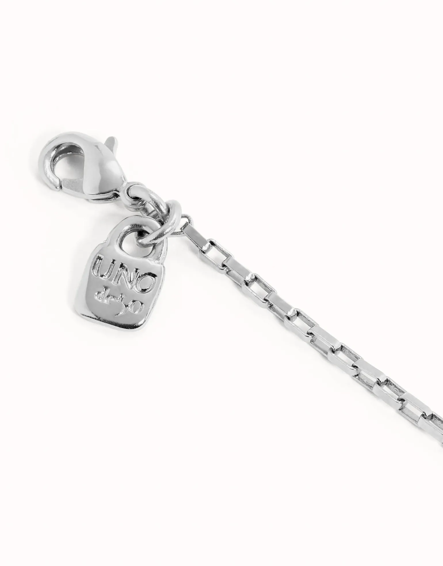 Short link chain charm necklace