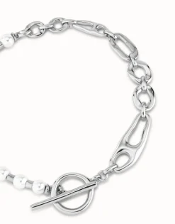 Short link chain necklace with pearls