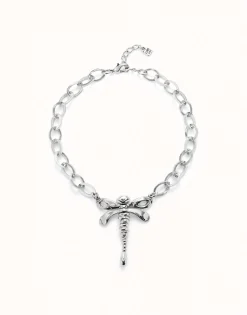 Short link chain necklace with dragonfly