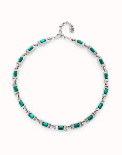 Short necklace with green crystals