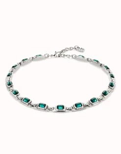Short necklace with green crystals
