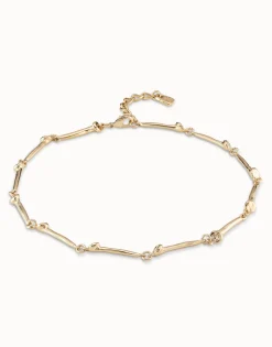 Short necklace with nail-shaped pieces