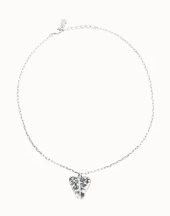 Short necklace with wing detail
